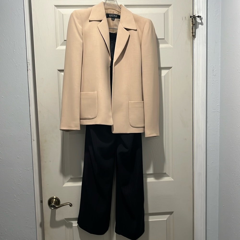 Kasper 2P Tan & Black Pant Suit